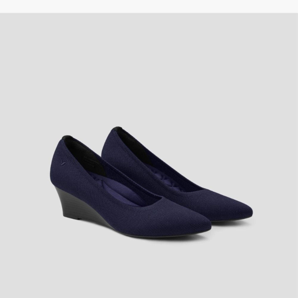 Elegant Navy Wedge Pumps